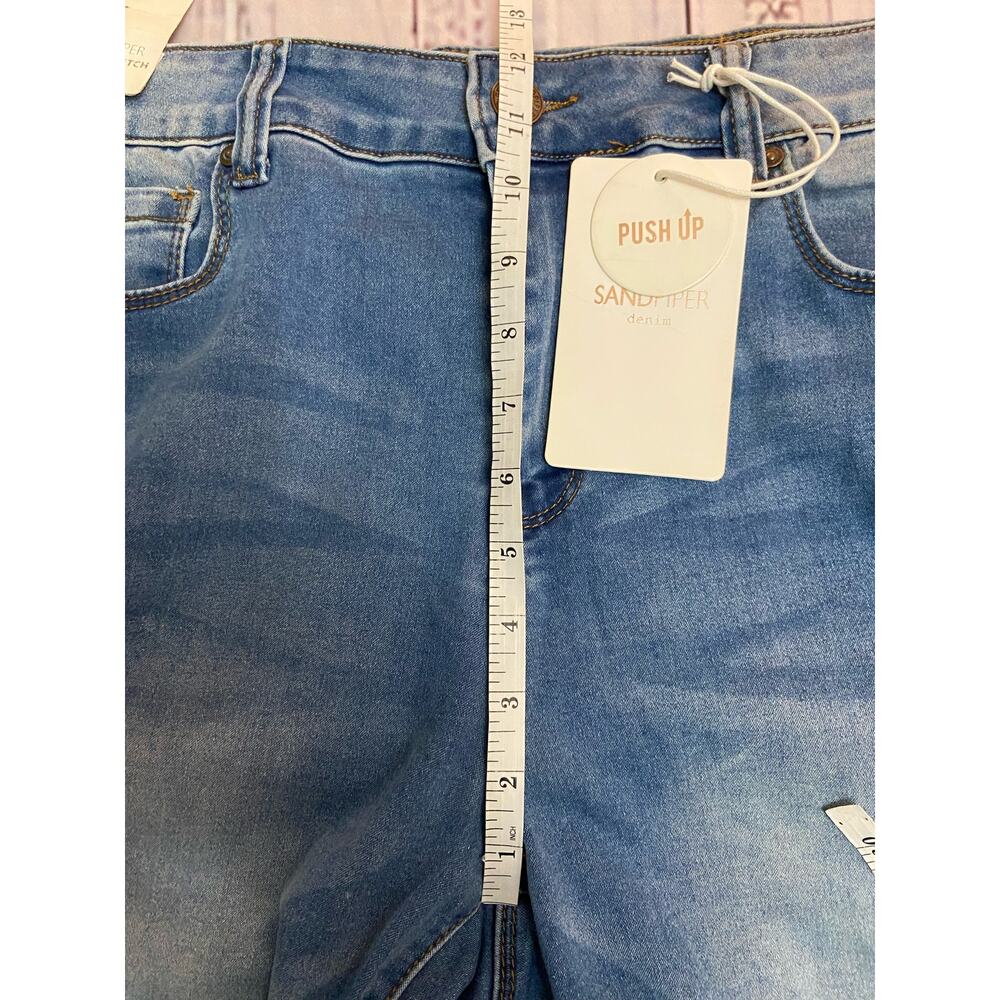 Sandpiper Mid Rise Capri Womens 22 Super Stretch Snap Hem Medium Wash Pocket NWT - Picture 8 of 14